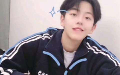 爱一个人太久太累却不想放弃(好看的抖阴头像男生小清新)