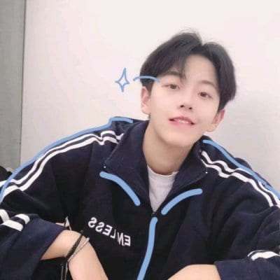 爱一个人太久太累却不想放弃(好看的抖阴头像男生小清新)