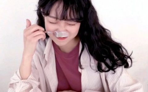 太多无可奈何何不一笑而过(最火爆抖阴女生头像气质清新)