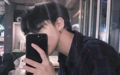你转身一瞬我萧条一世(手机控男生自拍头像霸气精选)