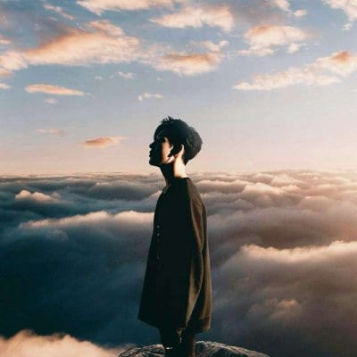 路还那么长少一些人也无妨(男生头像高冷成熟一点的)
