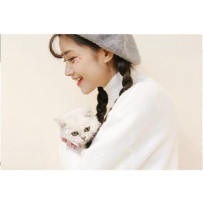 心里有旧爱的男人碰不得(上下白边女生头像清新唯美)