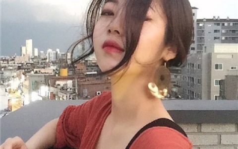 我猜你也在等一个不可能的人(漂亮的女生头像高清大图)