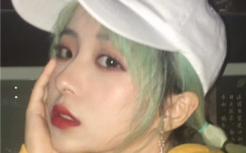 我们谈一场不分手的恋爱(最潮最火戴帽子女生头像拽拽的)