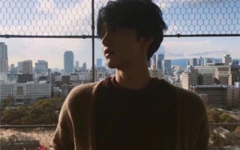 在你面前我只能束手就擒(最流行男生头像大全帅气潮流)