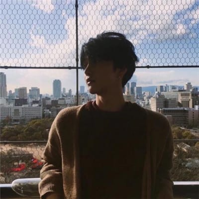 在你面前我只能束手就擒(最流行男生头像大全帅气潮流)