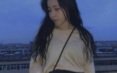 你是我回忆里抹不掉的痕迹(女生头像正脸长发唯美图片大全)