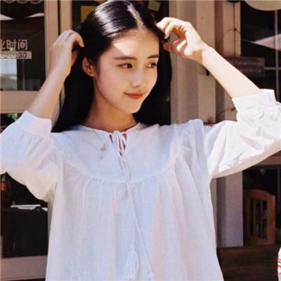 一个人去到想去的远方(清新绿色森系女生头像高清)