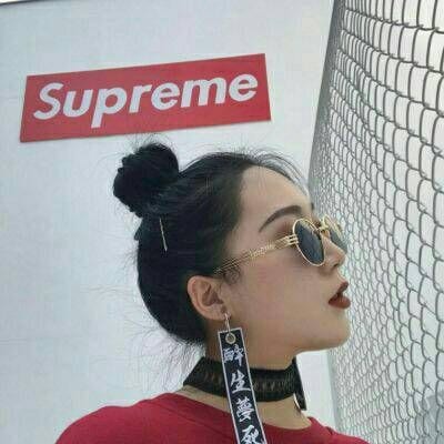 一个拥抱能代替所有(超拽个性女生贴吧头像最新)