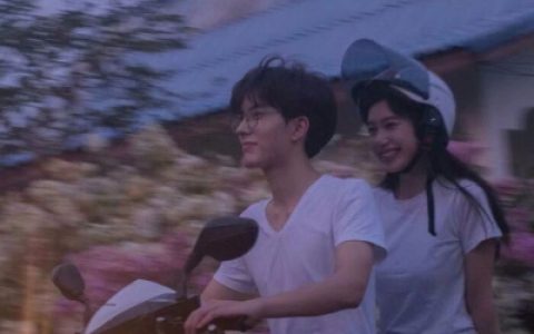 你是我世界里美好的梦(最新唯美复古情侣头像)