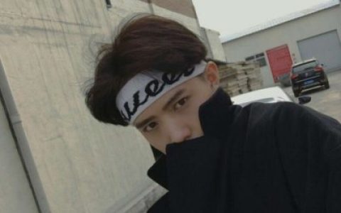 单身挺好不吃醋不流泪不害怕失去(最新抖阴男生头像霸气超拽)