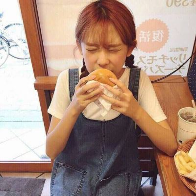 你是我回忆里抹不掉的痕迹(女生头像正脸长发唯美图片大全)图1