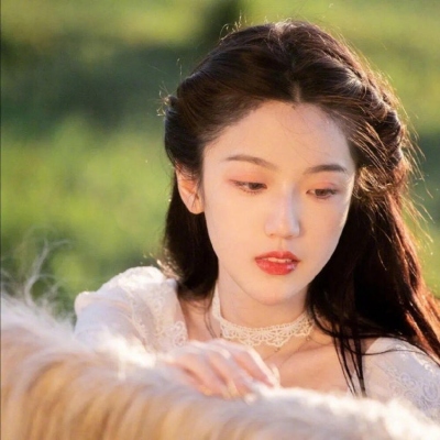 让人很容易注意到的好看女头(优质又很小众的美女抖阴头像合集)