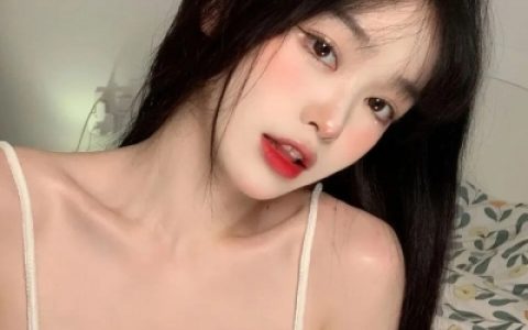 请踏破世俗的眼光去追随你的光(搞怪又超级可爱的甜美小姐姐头像)