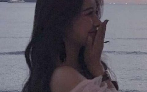 默默的守护你(最潮个性情侣头像一男一女)