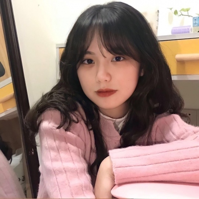 我攒了好多天的快乐送给你(有魅力的粉色系超级好看的女生真人头像)