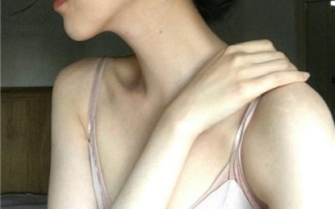 熬过山头不知风霜的春秋(性感女生头像唯美时尚最新)
