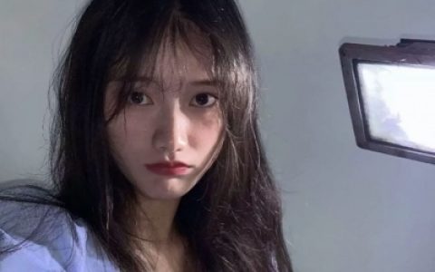 顾及你情绪的人实在难得(蓝色系女生可爱美女QQ头像)