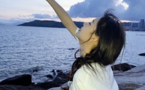 一见你便觉释然了(清纯小众魅力文艺女生头像)