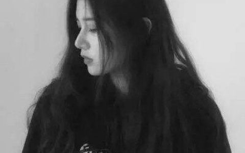 爱是日积月累不爱也是(抖阴黑白女生头像伤感霸气)