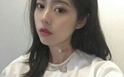 人总是各有苦衷和不甘平庸(韩国头像女生简约时尚最新)