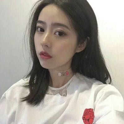 人总是各有苦衷和不甘平庸(韩国头像女生简约时尚最新)