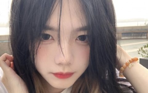因为这个世界并没有你想的那么糟(高清很有气质的漂亮女生头像最新)