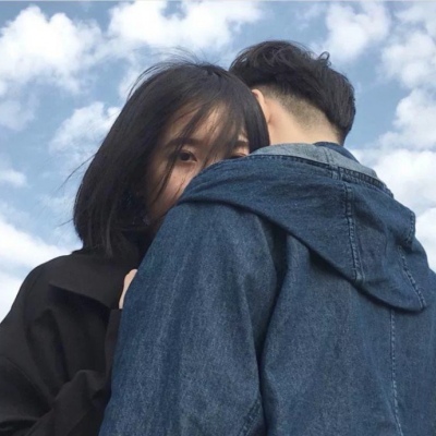 讲故事的人是故事里的人(抖阴唯美情侣头像一对两张)图