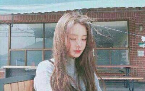 你是我义无反顾撞过的南墙(00后心碎伤感流泪的女头像)