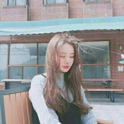 你是我义无反顾撞过的南墙(00后心碎伤感流泪的女头像)