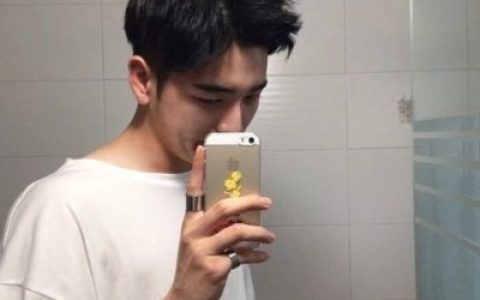 别来烦我了我看不上你(最流行的男生抖阴头像超拽帅气)