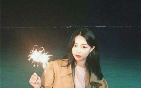 想遇到让我心安的人(上下留白头像图片大全女生高清精选)