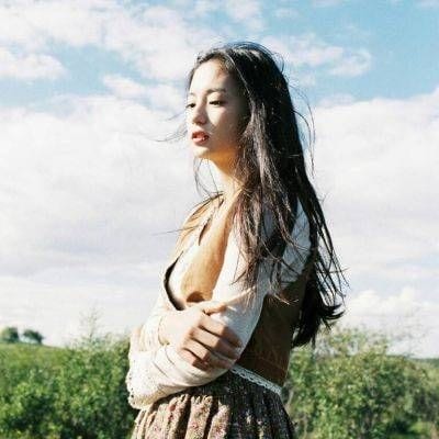 看的太透反而不快乐(唯美头像女生小清新简单森女)