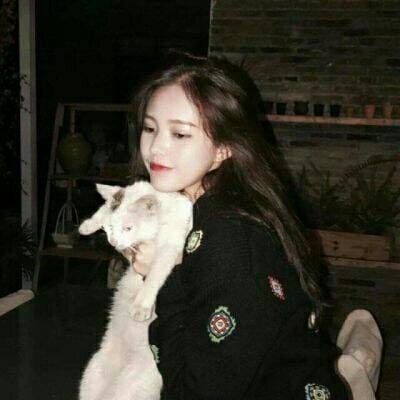原来喜欢一个人也能成为别人困扰(女生唯美头像小清新侧面)