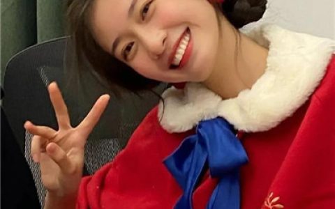 做个可爱的人不问世事满心欢喜(红色系女生好看头像)