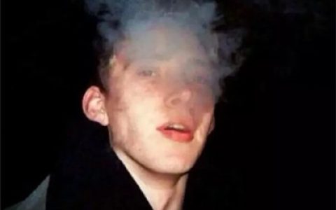 世间疾苦谁又能是我的救赎(头像男生最热伤感欧美风)