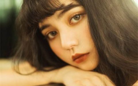 心甘情愿这个词卑微又勇敢(伤感女生头像最新)