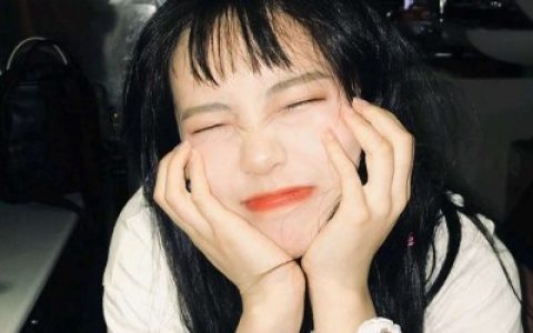 只给一个人一大瓶草莓味的喜欢(最火抖阴头像女甜美可爱)