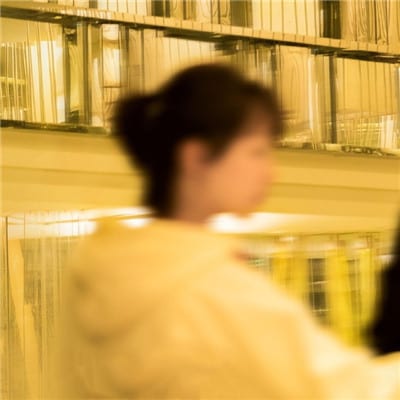 佟年韩商言cp情侣头像一人一张(亲爱的热爱的童颜夫妇情侣头像)
