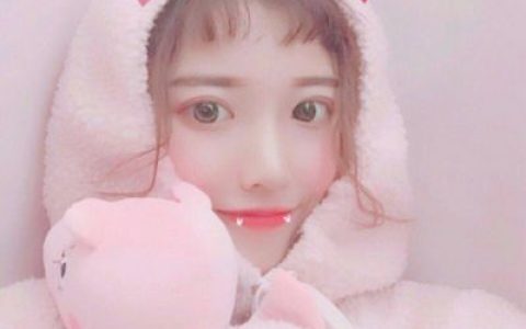 今生喜欢搂着的你感觉(文艺女生头像手绘图片大全)