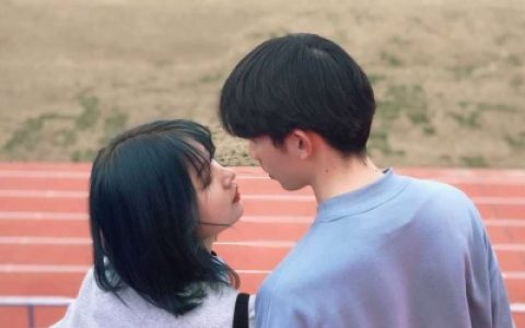 你的双眸里有星星烟火(情侣头像真人浪漫唯美一对)