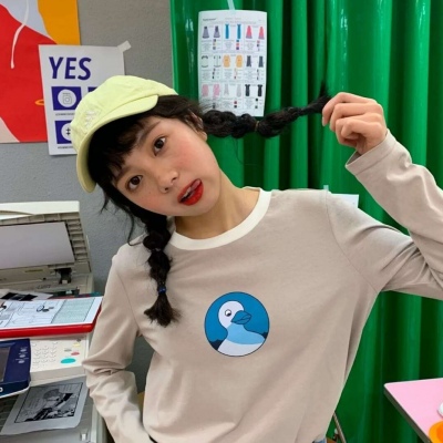 风要走怎么挽留(最火女生头像精致可爱)