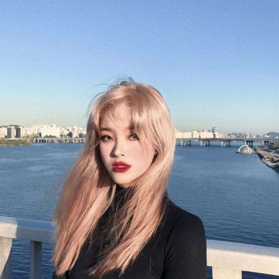 日落过后带上一袋橘子回家吧(宝藏女孩真人气质抖阴头像)