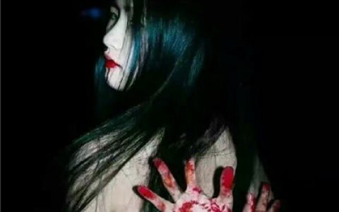 搞怪吓人的女生万圣节头像(万圣节女生恐怖头像)