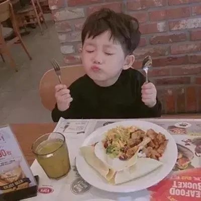 超级可爱吸引人的小孩情侣头像(情侣头像萌娃两张可爱)