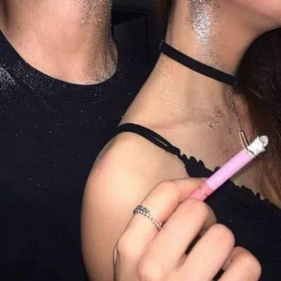 高冷有点污的情侣头像(抖阴情侣头像一对性感不露脸)