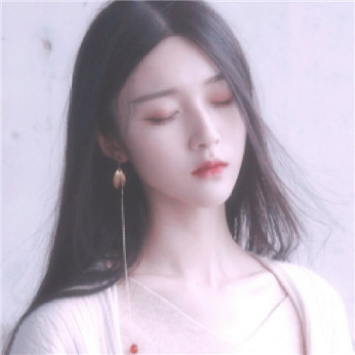 在你流泪时湿的总是我的眼(女生唯美有意境长发头像大全)