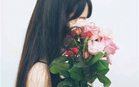 过了爱疯的年纪我们就老了(女生侧面头像唯美长发头像精选)