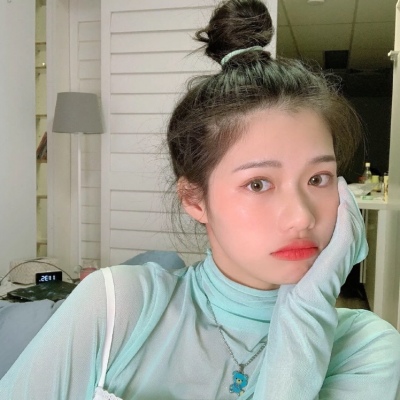 不贪恋没有意义的人和事(超好看仙气女生头像可爱大全)