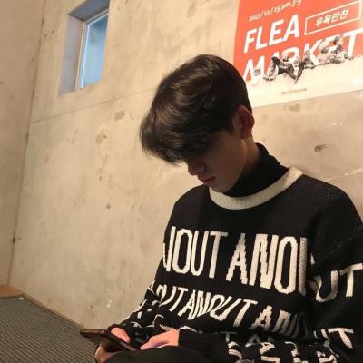 讨厌一个人会讨厌他的所有(超拽帅气男生微博头像最新版)